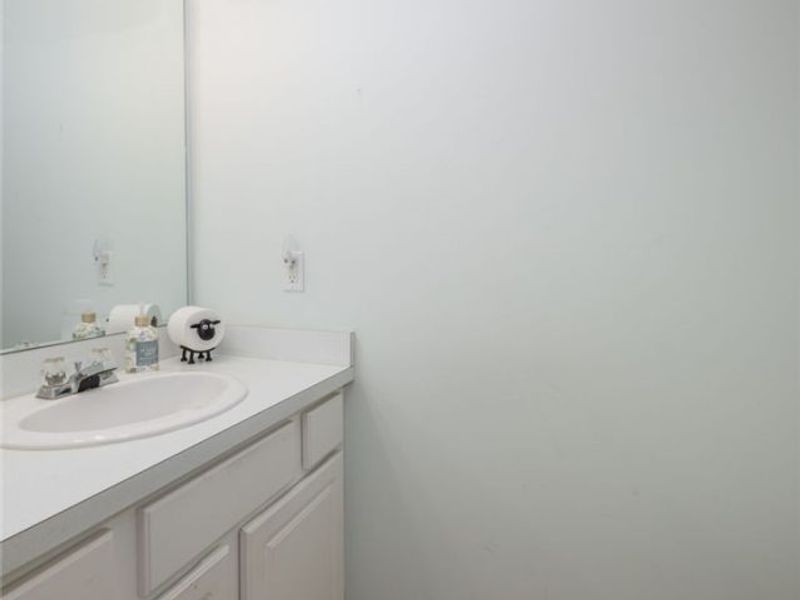 2036 Jennifer Street, Akron, OH 44313 Photo 10