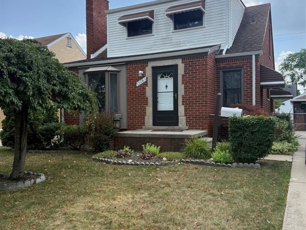 15087 Thomas Avenue , Allen Park, Mi 48101