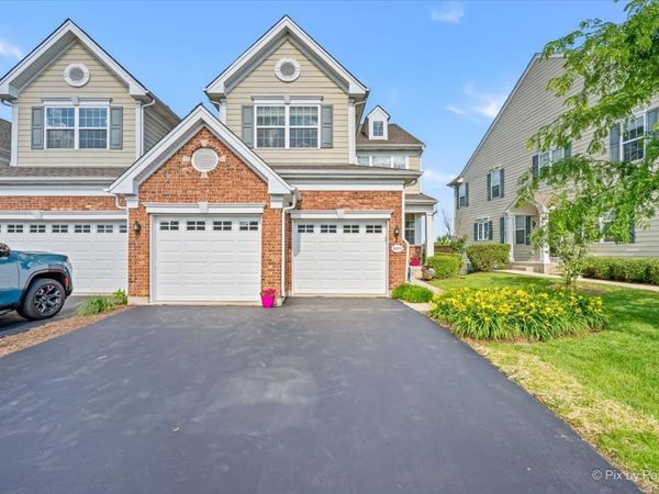 1155 Falcon Ridge Drive, Elgin, IL 60124