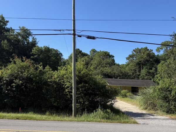 8120 Daisy Vestry Road, Biloxi, MS 39532