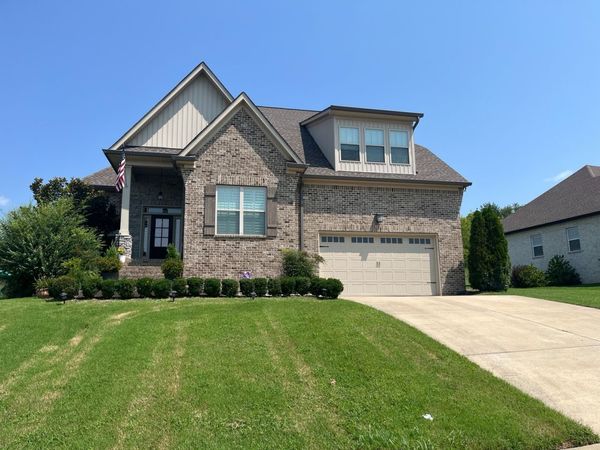 323 Hathaway Ln, Gallatin, TN 37066