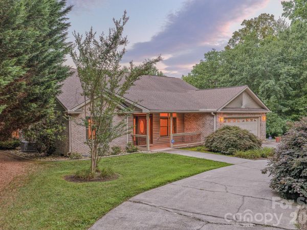 5 Kari Circle , Candler, NC 28715
