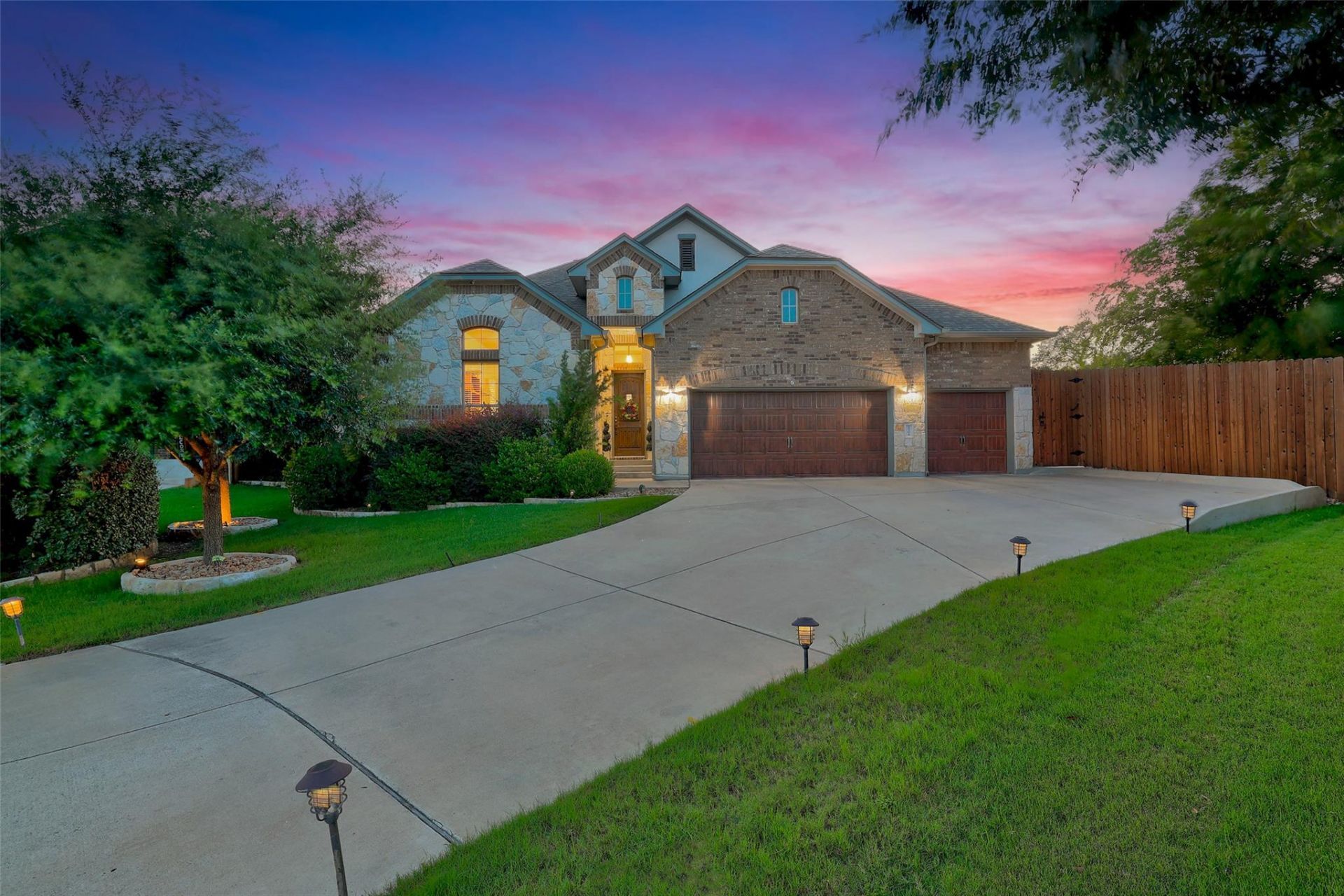 2304 Vaquero Cv, Leander, TX 78642 Main Photo