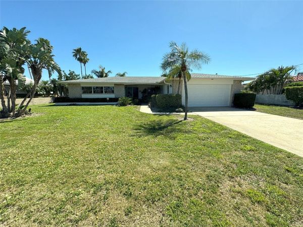 228 HOWARD DRIVE , BELLEAIR BEACH, FL 33786