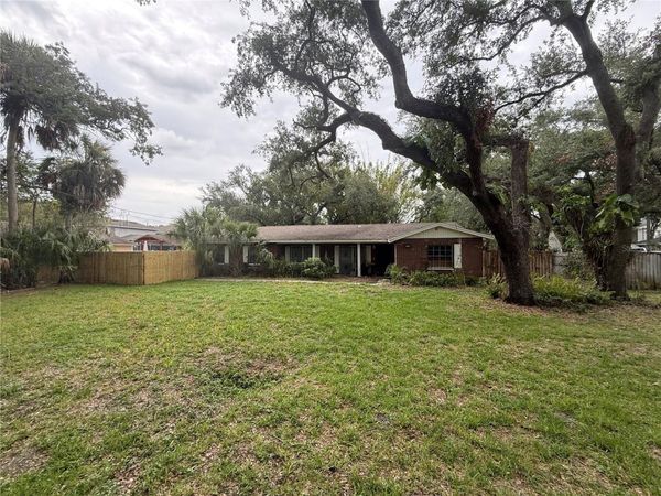 4611 W LOUGHMAN STREET, TAMPA, FL 33616