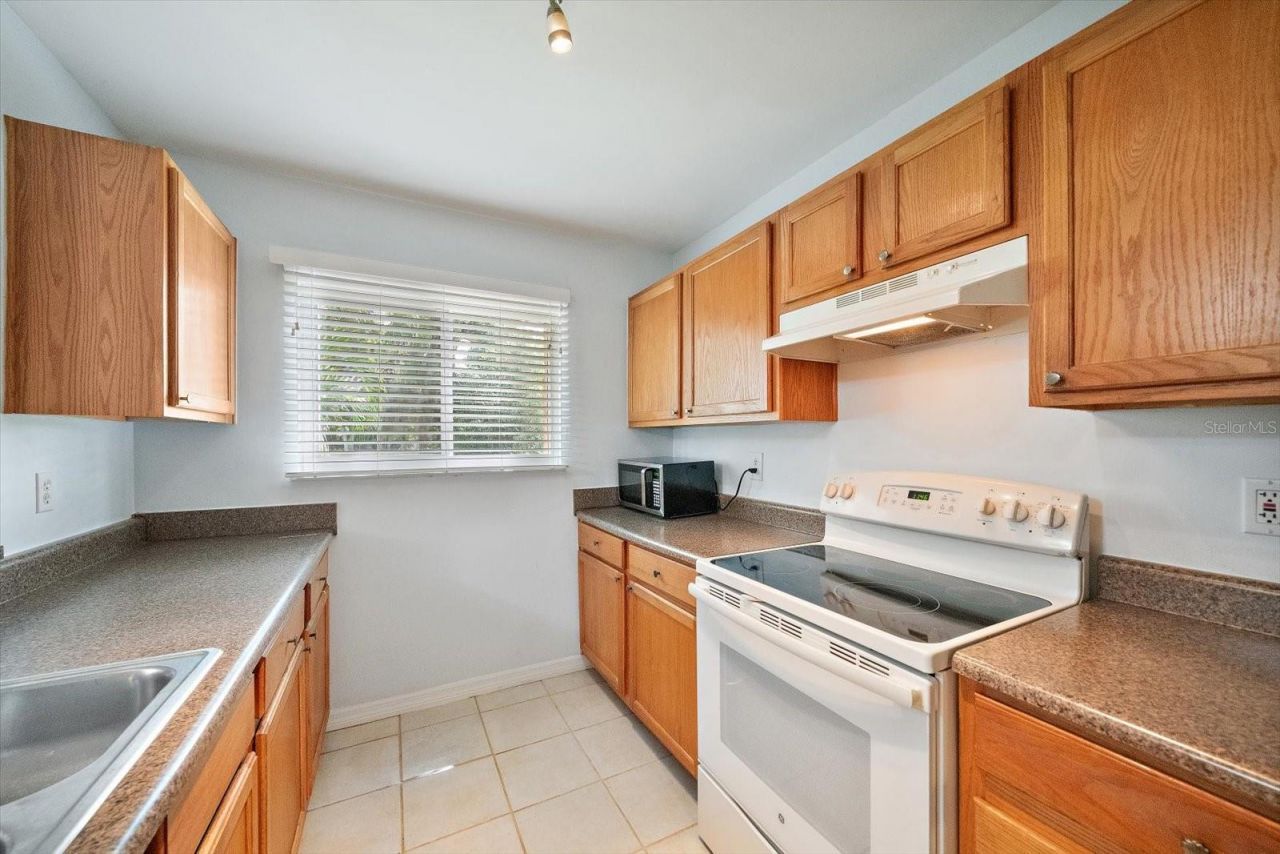 1927 Toucan Way, Unit 306, Sarasota, FL 34232 Photo