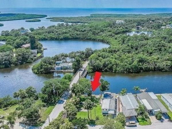 6807 EDGEWATER DRIVE , NEW PORT RICHEY, FL 34652