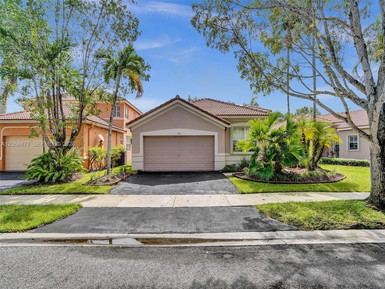 938 Bluewood Ter , Weston, FL 33327 Photo