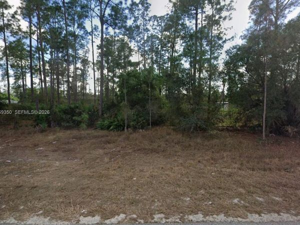 1404 E 15 , Lehigh Acres, FL 33972
