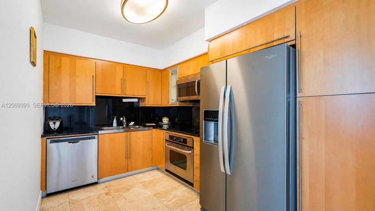 6365 Collins Ave, Unit 2805, Miami Beach, FL 33141 Photo