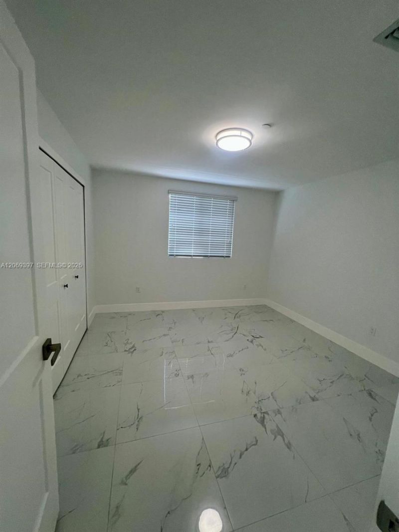 1860 NW 19th St, Unit 203, Miami, FL 33125 Photo