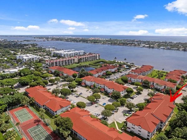 106 Half Moon Circle, Unit B1, Hypoluxo, FL 33462