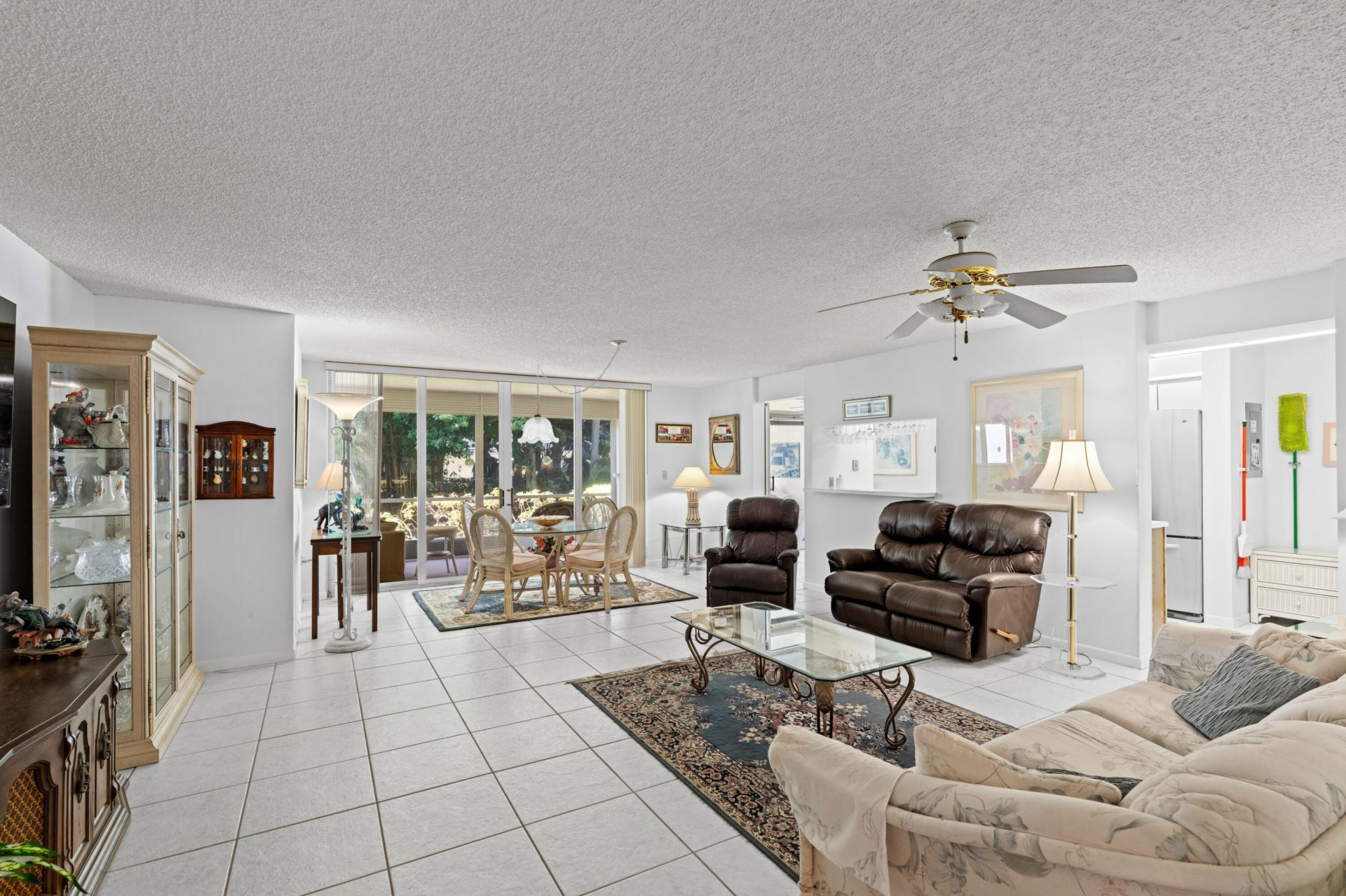 106 Half Moon Circle, Unit B1, Hypoluxo, FL 33462 Photo