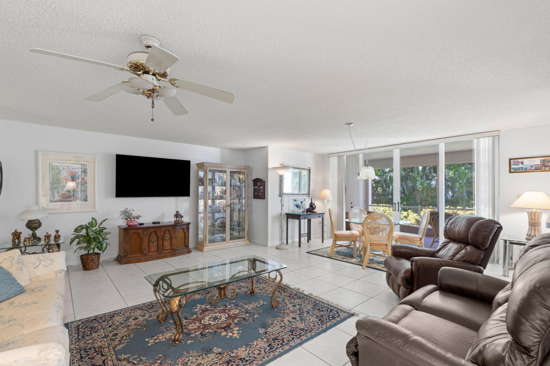 106 Half Moon Circle, Unit B1, Hypoluxo, FL 33462 Photo