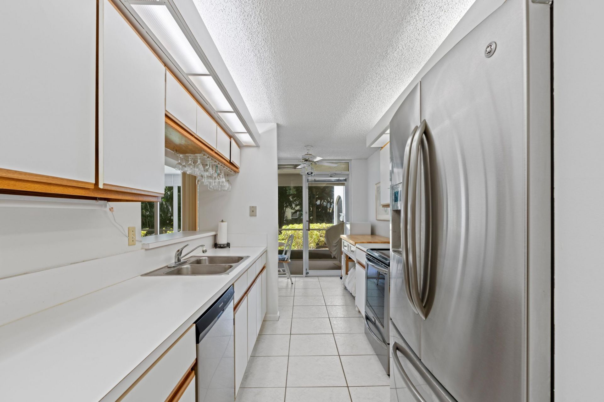 106 Half Moon Circle, Unit B1, Hypoluxo, FL 33462 Photo