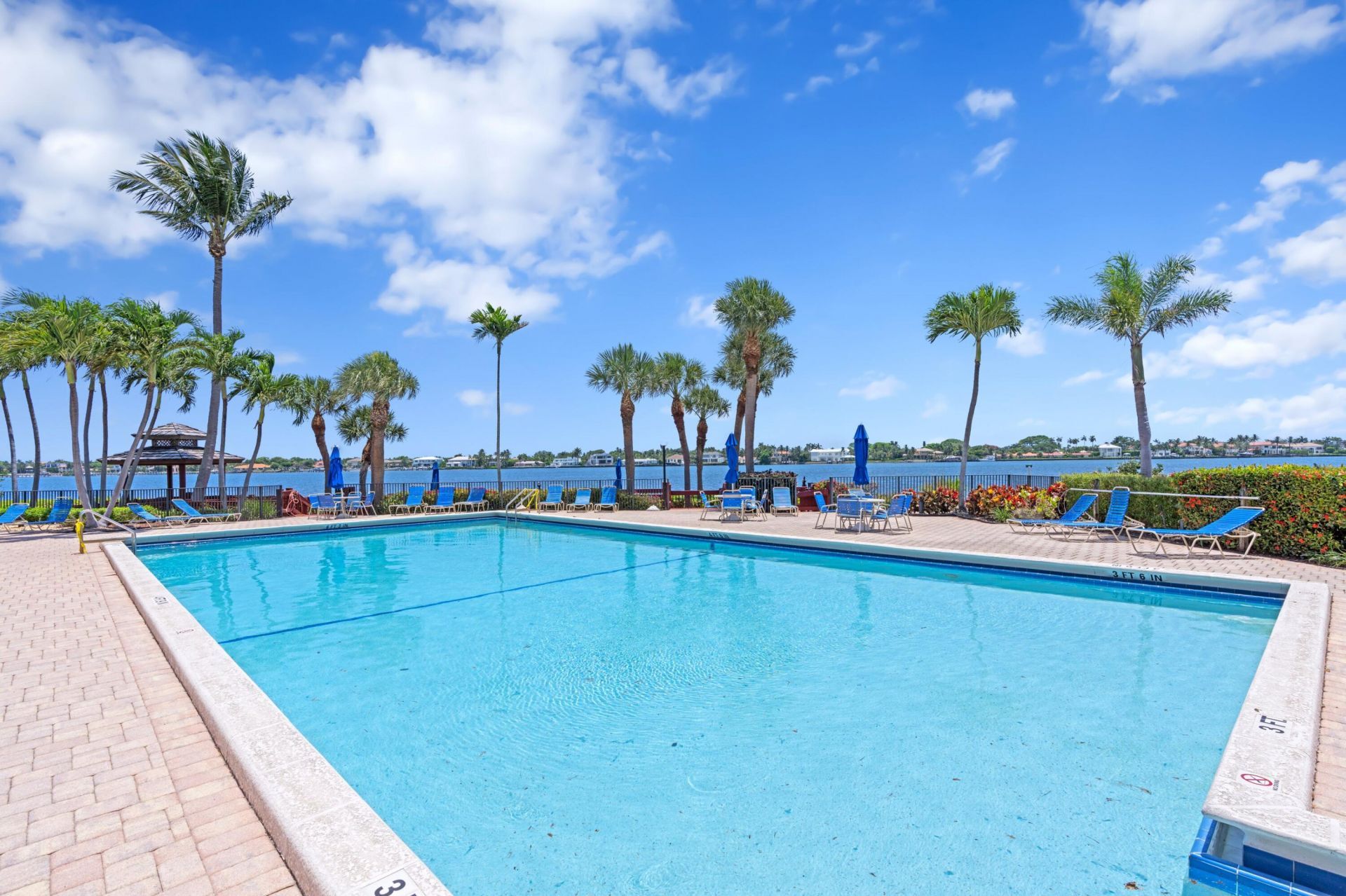 106 Half Moon Circle, Unit B1, Hypoluxo, FL 33462 Photo