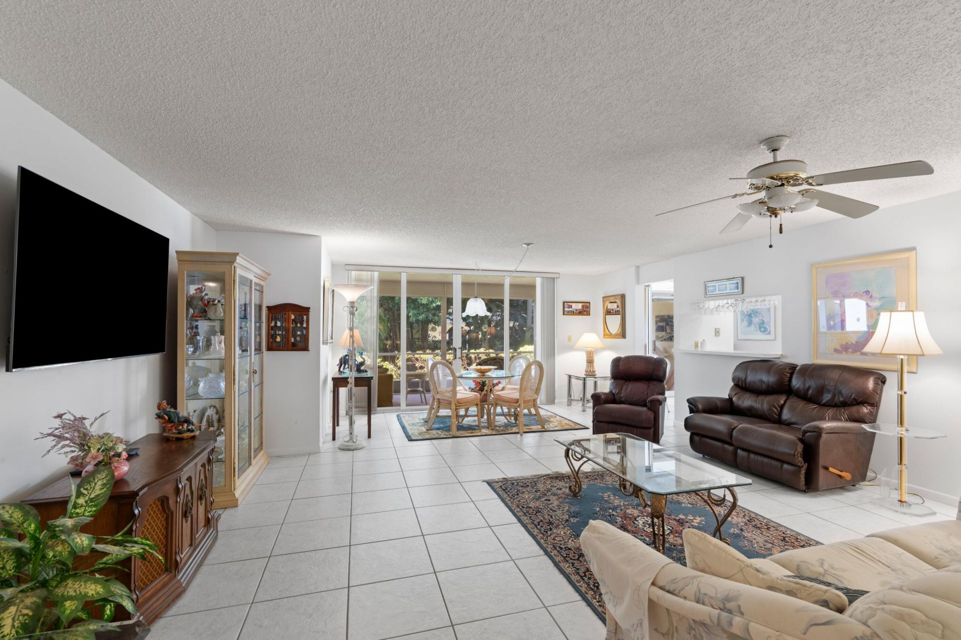 106 Half Moon Circle, Unit B1, Hypoluxo, FL 33462 Photo