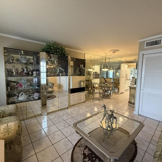 6 Abbey Lane, Unit 104, Delray Beach, FL 33446 Photo