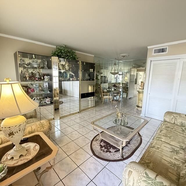6 Abbey Lane, Unit 104, Delray Beach, FL 33446 Photo