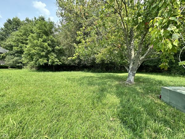 2200 Norwich Place , Martinsville, IN 46151