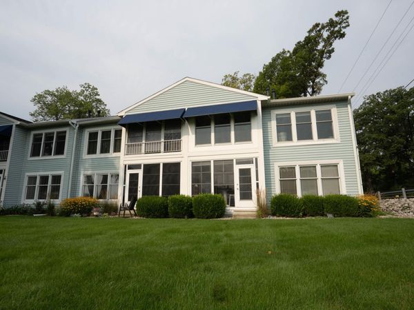 700 S Lakeside Drive, Unit 4, Syracuse, IN 46567