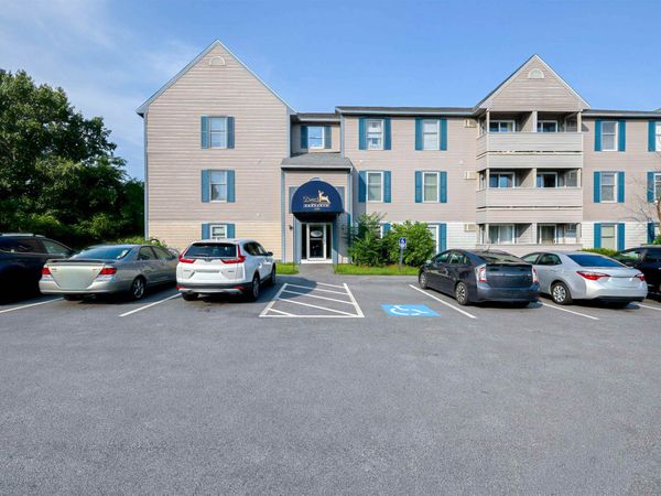 130 Eastern Avenue, Unit 201, Manchester, NH 03104