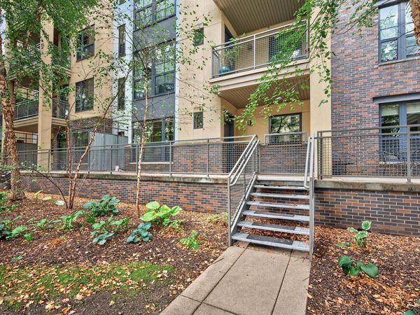 2565 Franklin Avenue, Unit 102, Saint Paul, MN 55114