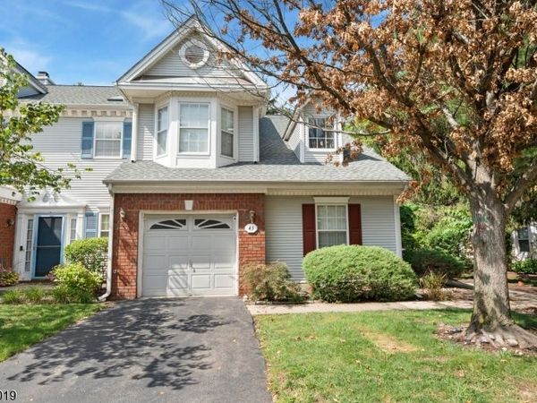 43 Sapphire Ln, Franklin, NJ 08823
