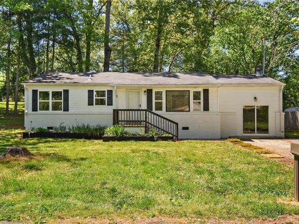 309 Rickenbacker Dr , Tullahoma, TN 37388