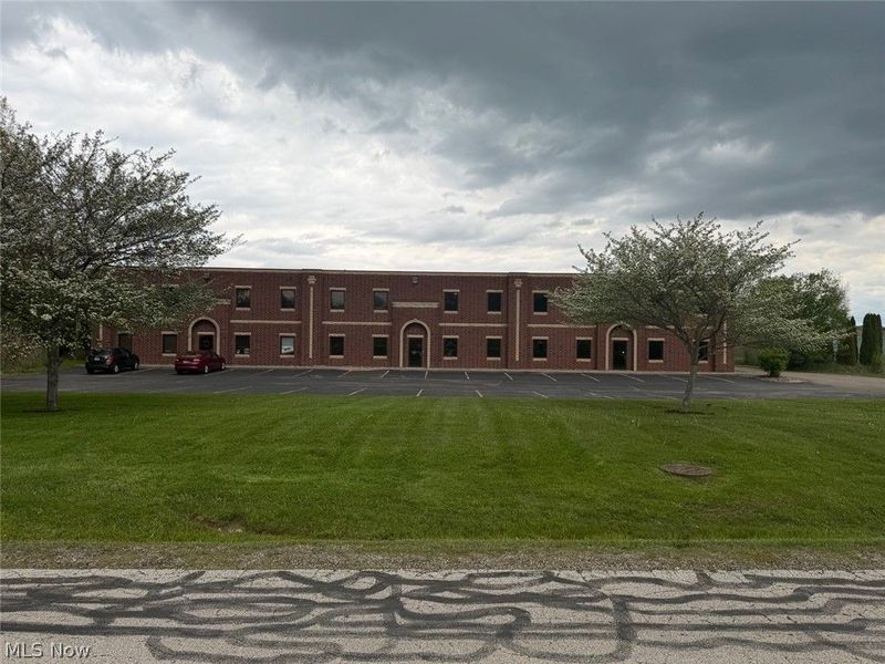 4699 Loomis, Ravenna, OH 44266 Photo 2