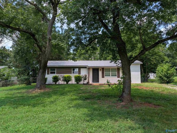275 Trojan Drive, Hazel Green, AL 35750