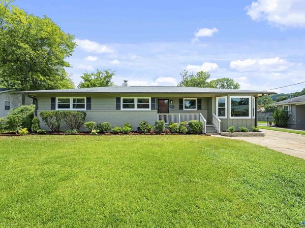 1810 Ballard Drive SE, Huntsville, AL 35801