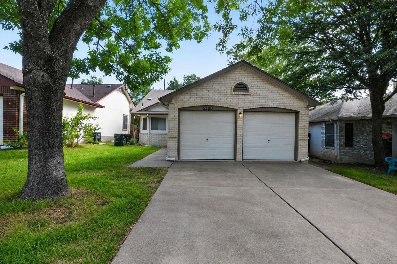 5300 Edenbourgh Ln, Austin, TX 78754 Main Photo