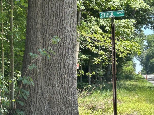 Stuck Road, Marcellus, MI 49067