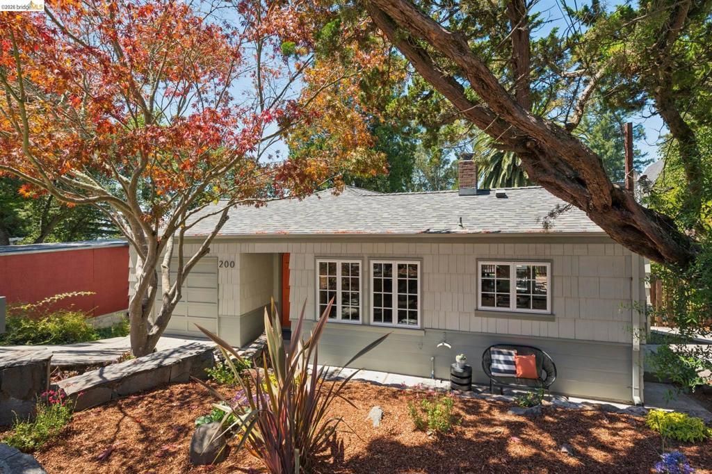 200 Fairlawn Dr, Berkeley, CA 94708 Main Photo