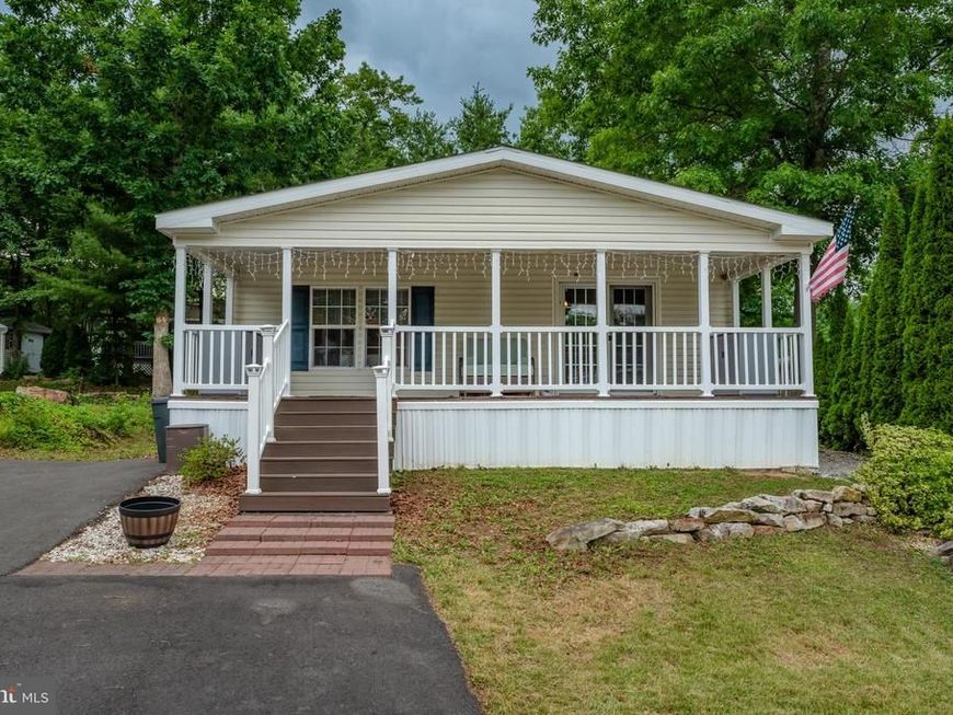 211 Hope Drive, New Ringgold, PA 17960 Main Photo