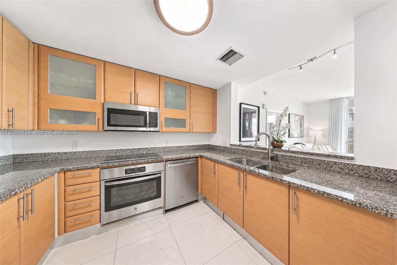 2101 Brickell Ave , Unit 3202, Miami, FL 33129 Photo