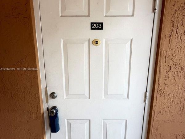 7250 NW 177th St , Unit 203-16, Hialeah, FL 33015