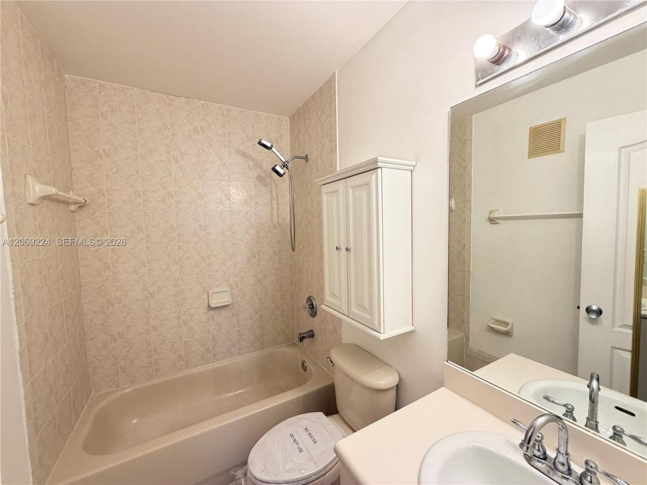 7250 NW 177th St , Unit 203-16, Hialeah, FL 33015 Photo