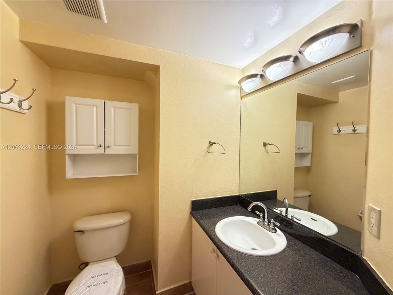 7250 NW 177th St , Unit 203-16, Hialeah, FL 33015 Photo