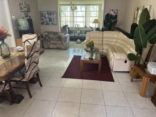 950 NW 80th Avenue, Unit 201, Margate, FL 33063 Photo