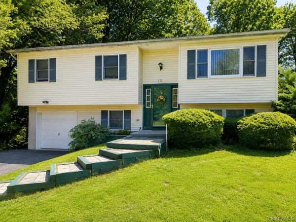 10 Andre Drive, Highland Mills, NY 10930