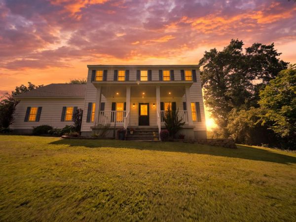 121 Clingan Avenue , Willow Springs, MO 65793