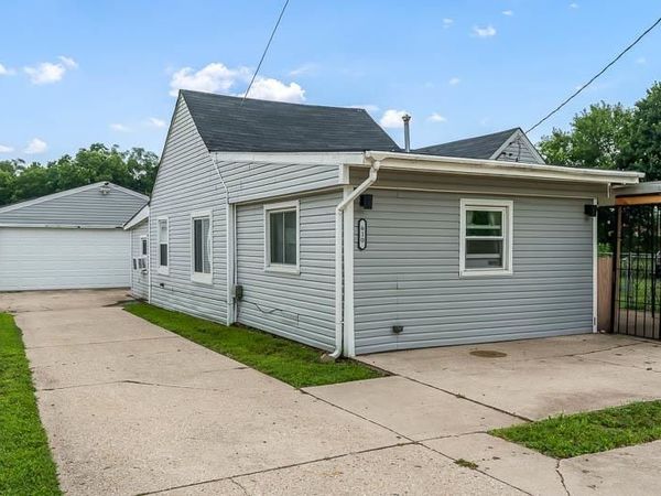 610 Clark Street, SOUTH BELOIT, IL 61080