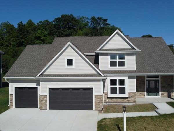 1344 Mohican TRAIL, Waukesha, WI 53189