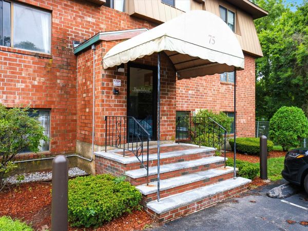 75 Log Street, Unit 1A, Manchester, NH 03102