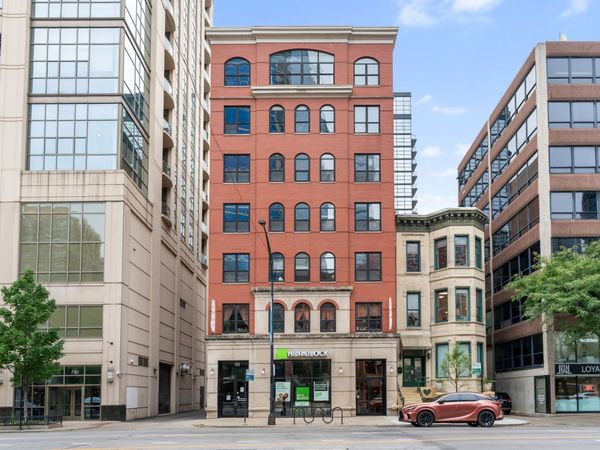 742 N LaSalle Street , Unit 5, Chicago, IL 60654