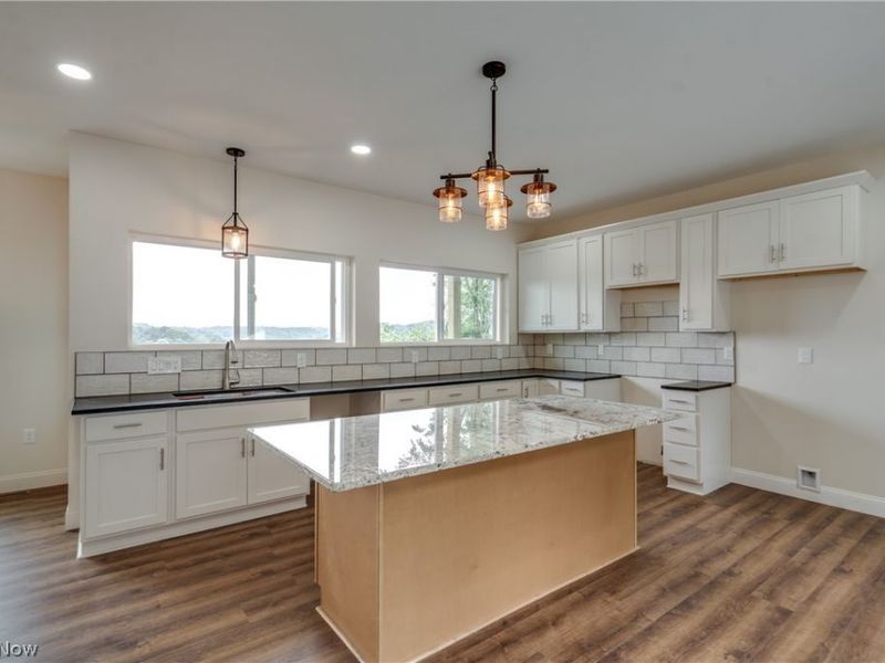 15 Huron Trail, Malvern, OH 44644 Photo 9