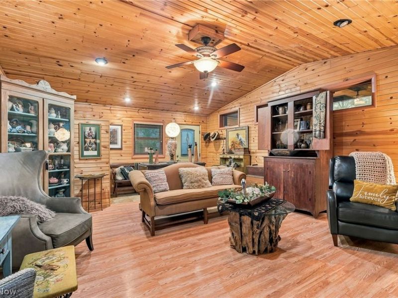 6040 Concord Drive, Bowerston, OH 44695 Photo 13