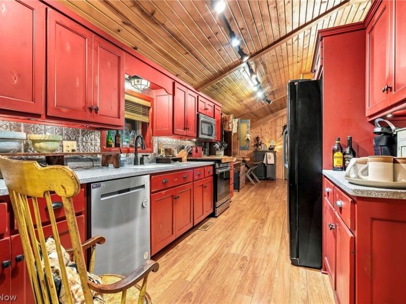 6040 Concord Drive, Bowerston, OH 44695 Photo 7
